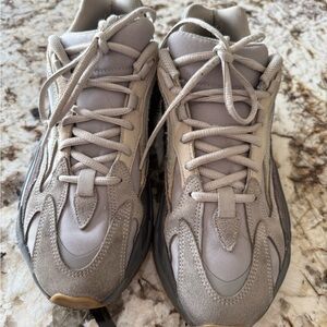 Modern Gray Athletic Sneakers